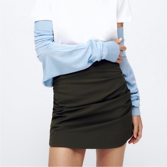 Zara hunter green mini skirt size large - Picture 2 of 6